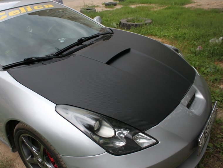 Карбоновая пленка на капот