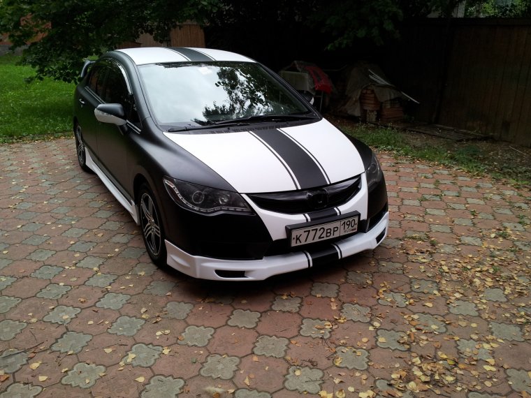 Honda Civic 4d черный капот