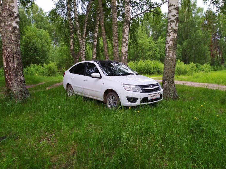 Гранта лифтбек r17