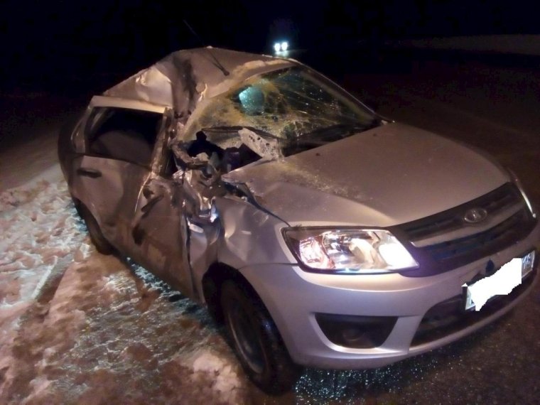 Серая Лада Гранта аварии