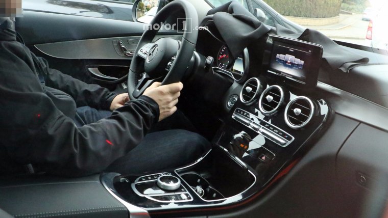 Mercedes Benz c class 2018 салон