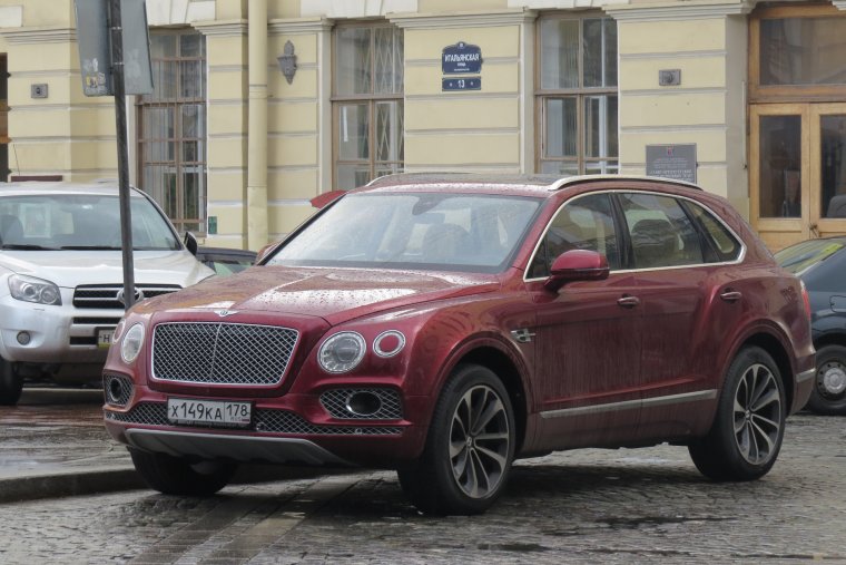 Bentley Bentayga Невзорова