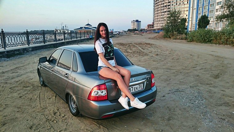 Влада Lada Priora