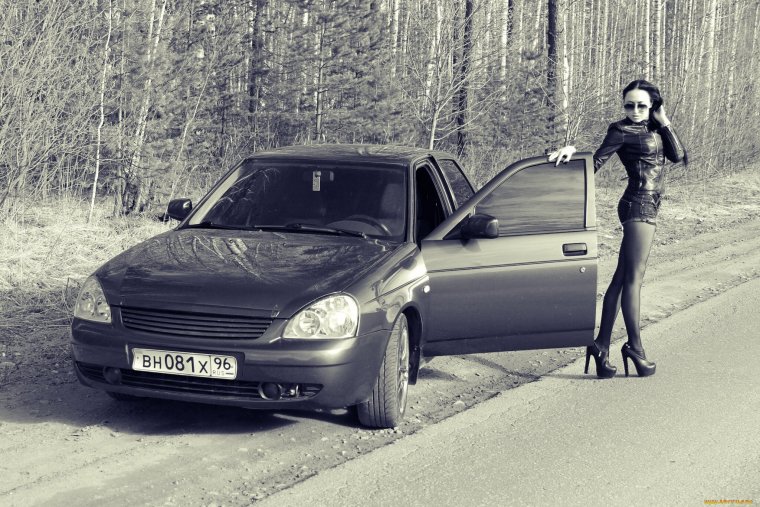 Лада Приора и девушки