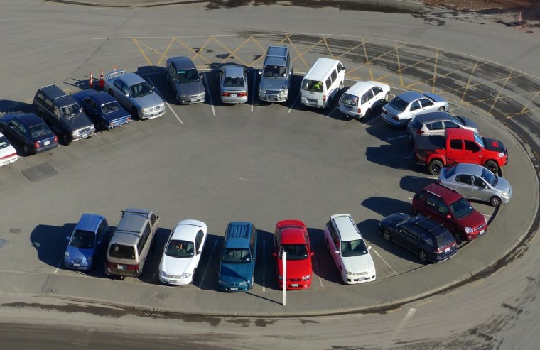 Много автомобилей