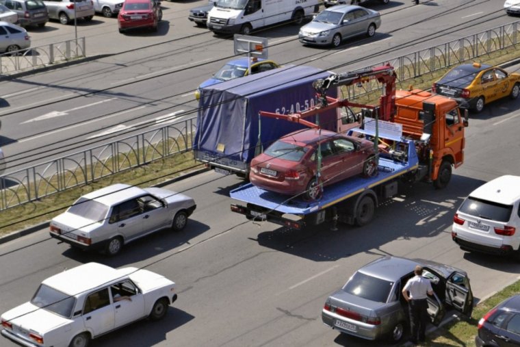 Машина на штрафстоянке