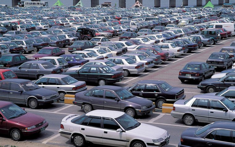 Машины на штрафстоянках