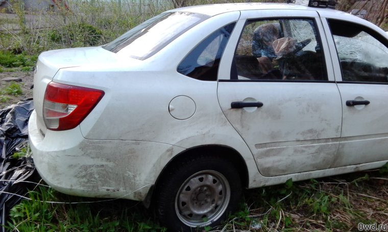 Авторазбор битых машин Лада Гранта