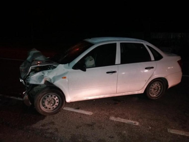 Битая Лада Гранта фл