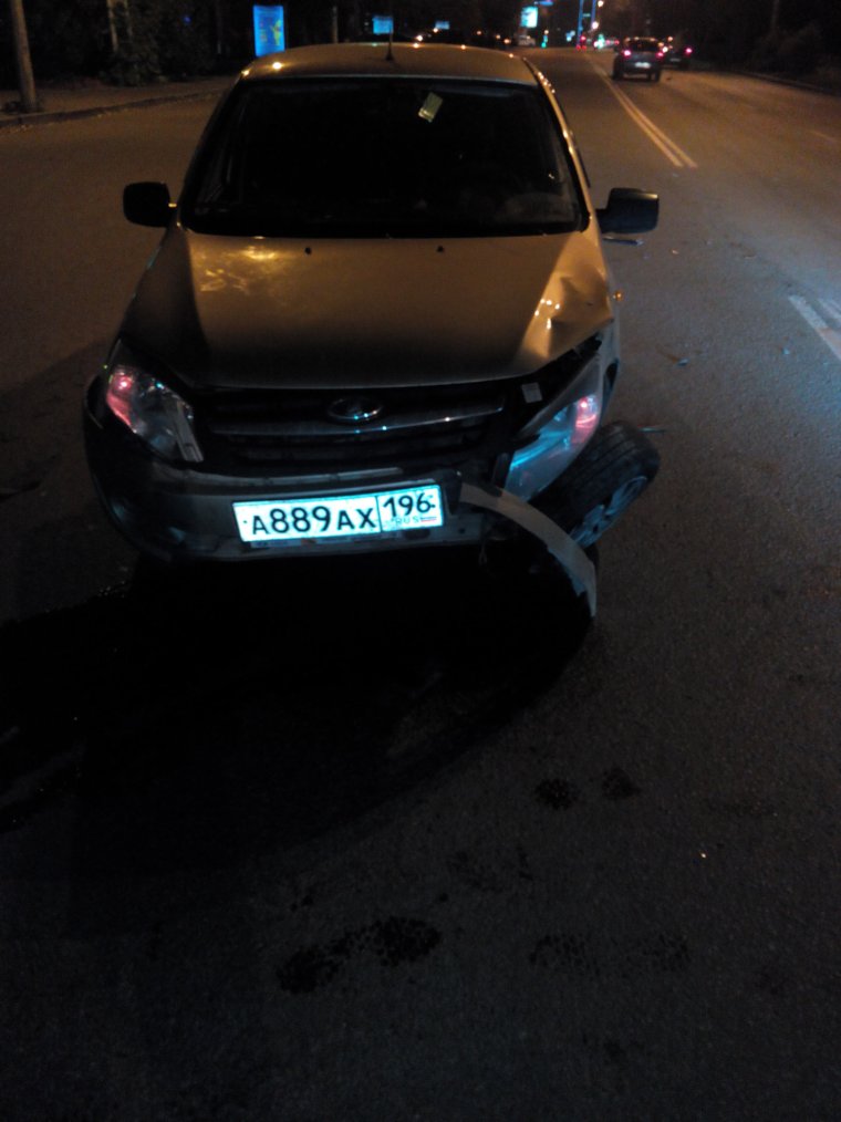 Гранта машина поломанная