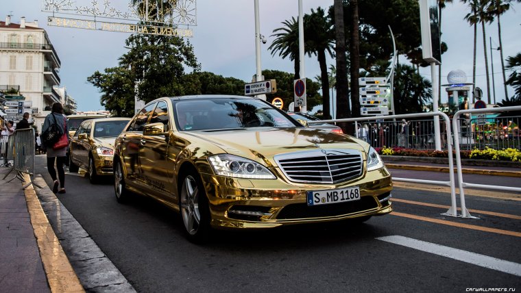 Золотой Мерседес шейха
