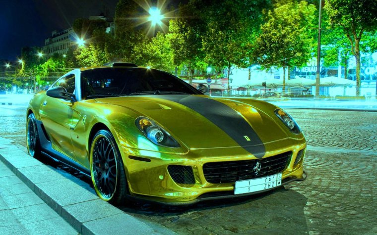 Золотой Ferrari 599 GTB