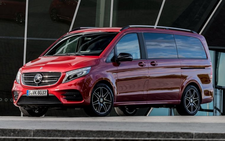 Mercedes Benz v class красный