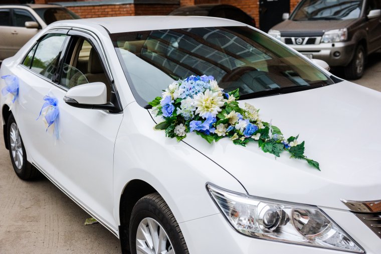 Украшения на машину