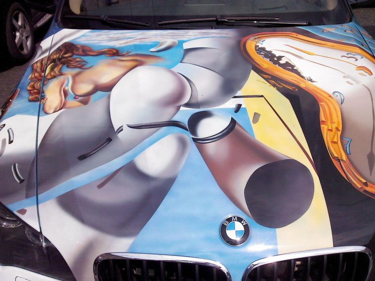 Аэрография на капот автомобиля