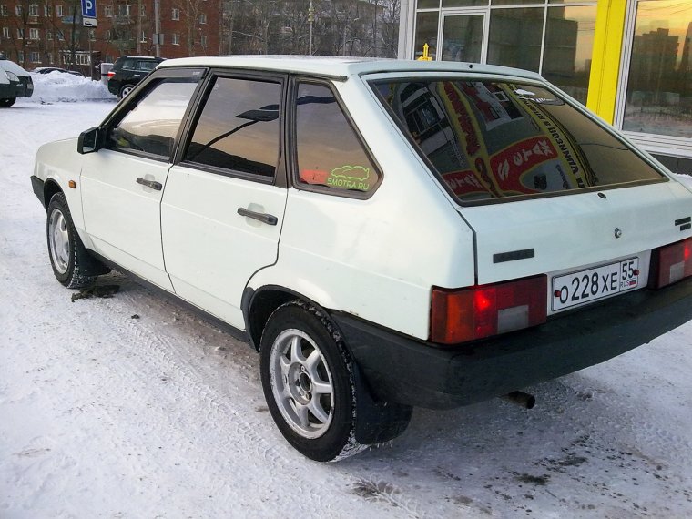 Машина 2109 белая