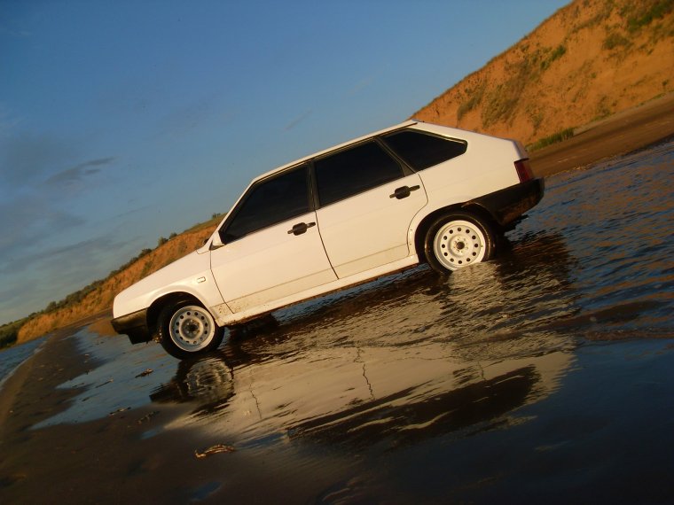 Лада 2109 белая