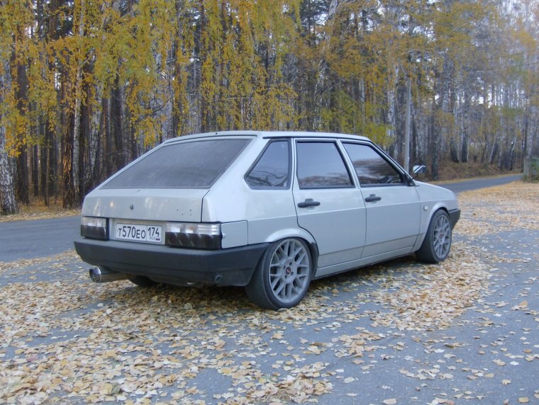 ВАЗ 2109 черная r16