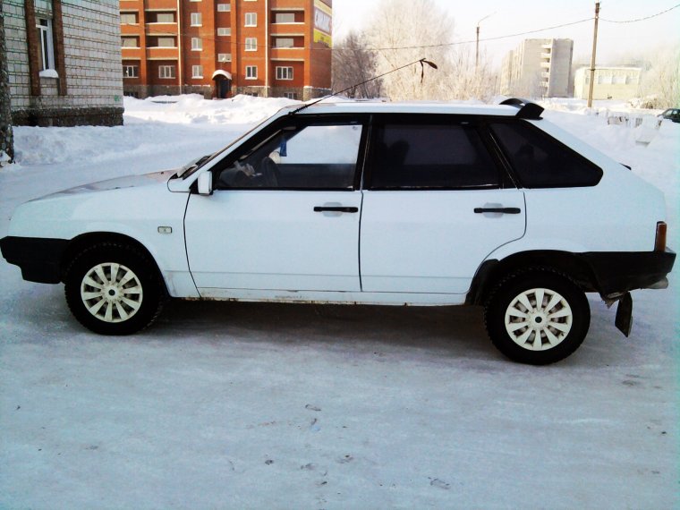 ВАЗ 2109 белая тонированная
