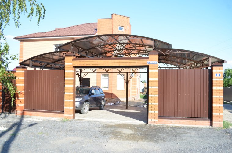 Навес для авто из камня