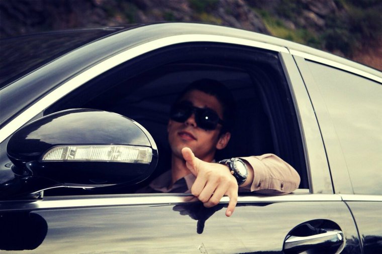 БМВ е60 с АК 47