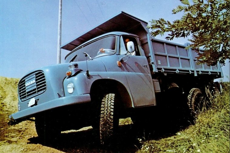 Tatra-148 самосвал