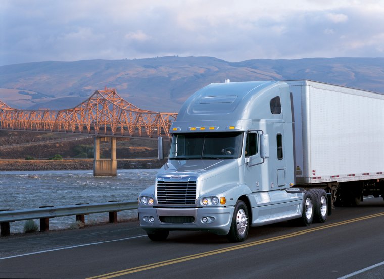 Тягач Фредлайнер Центури