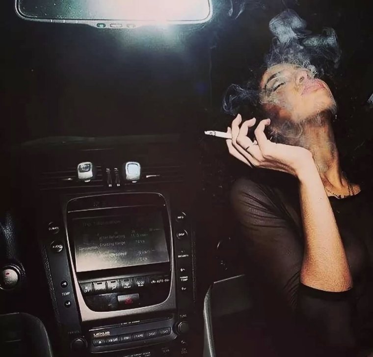 Курение в машине