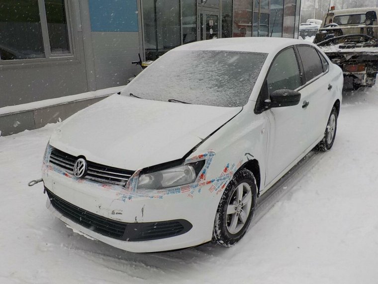 Volkswagen Polo битый