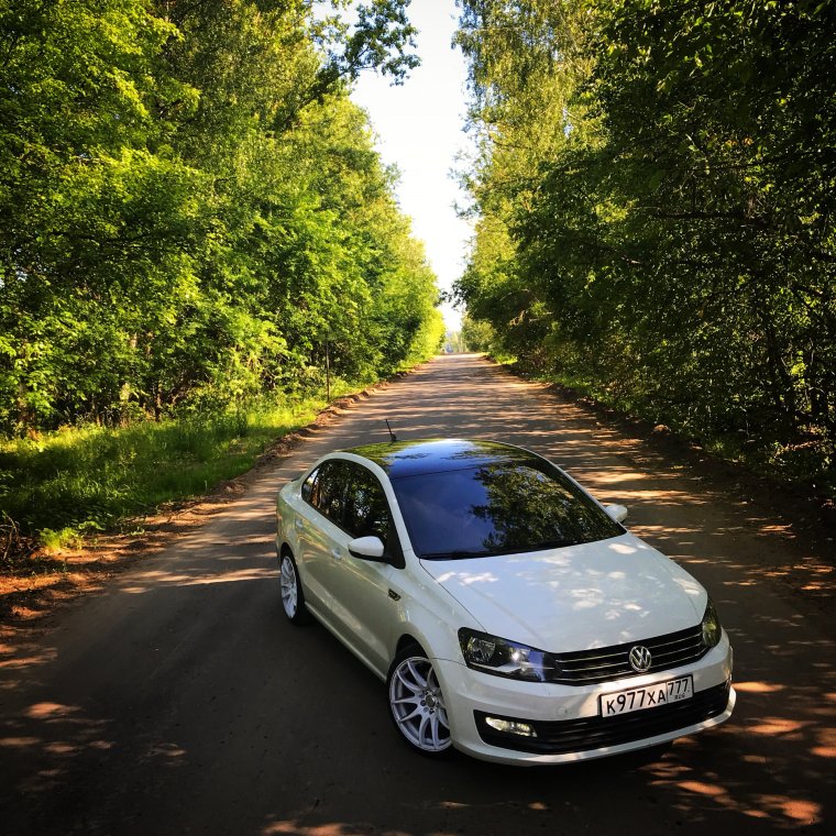 Оранжевые ДХО поло седан