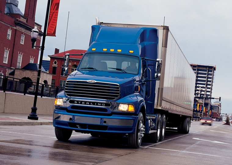 Американские Грузовики Sterling