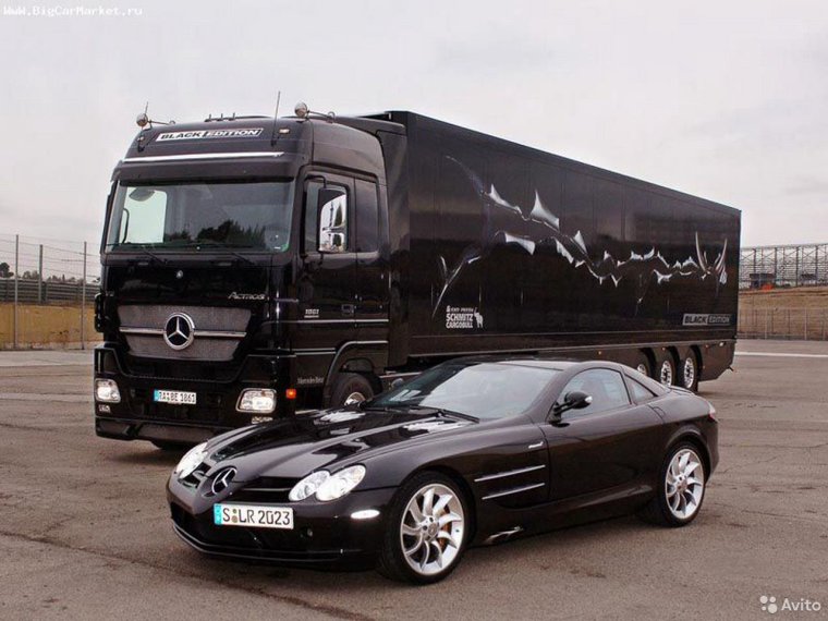 Легковая и грузовая машина