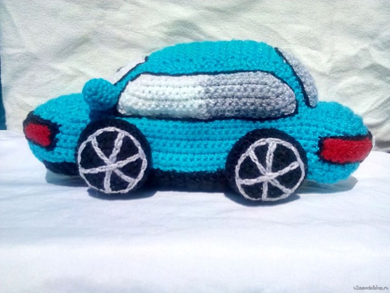 Вязаная машинка Ауди