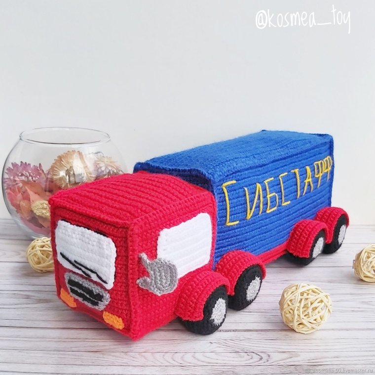 Вязаные игрушки машинки