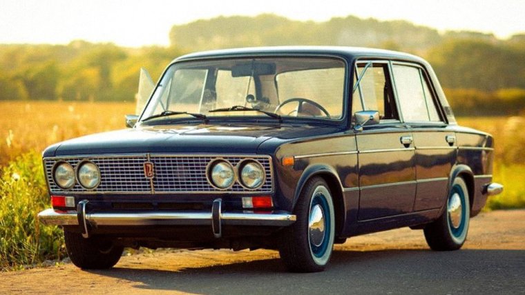 ВАЗ 2103 классика ретро