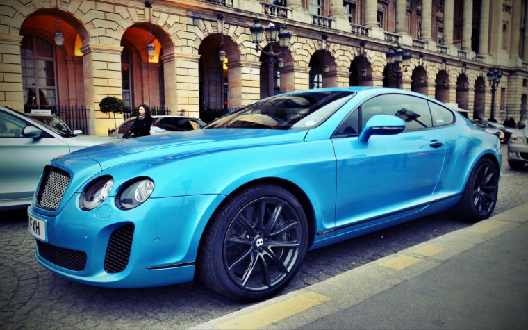 Бирюзовый Бентли Континенталь