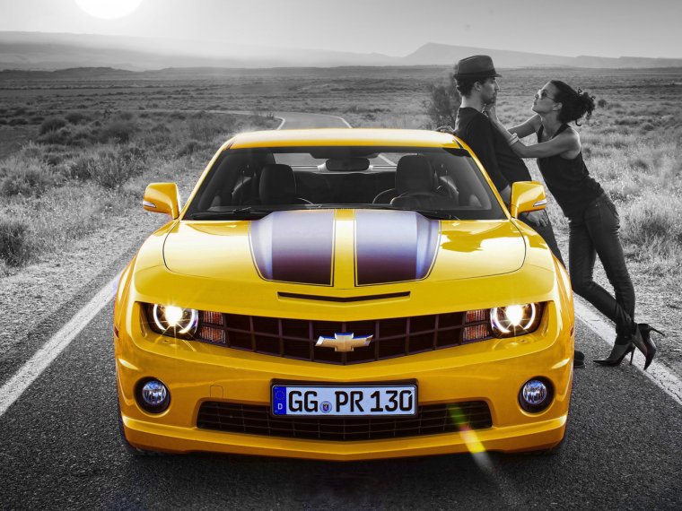 Ауди ТТ ярко оранжевая