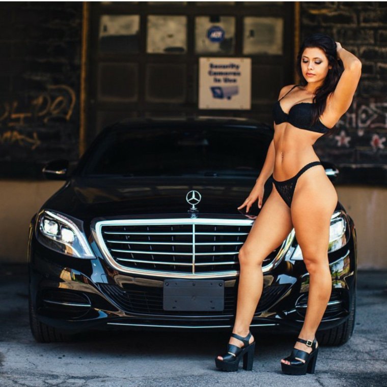 Девушки и авто Мерседес