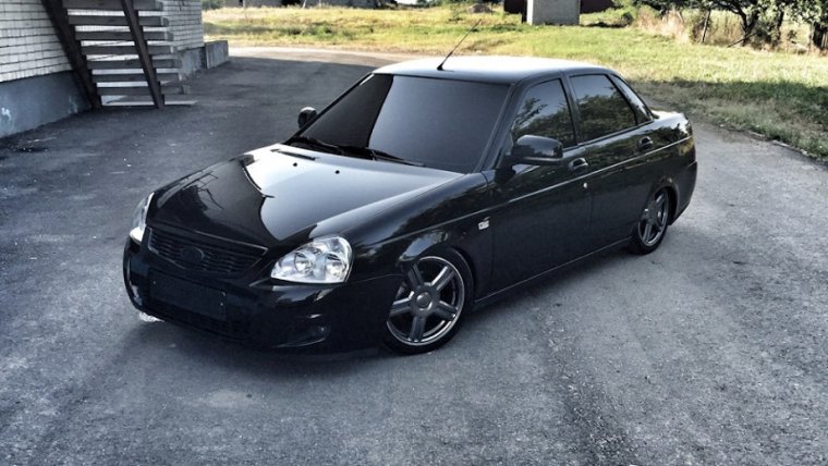 Лада Приора 2 седан черная