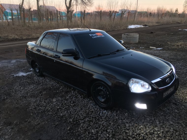 Лада Приора черная затонированная