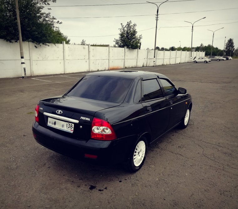 Лада Приора седан растонированная