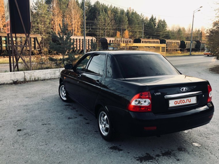 Лада Приора 1 черная