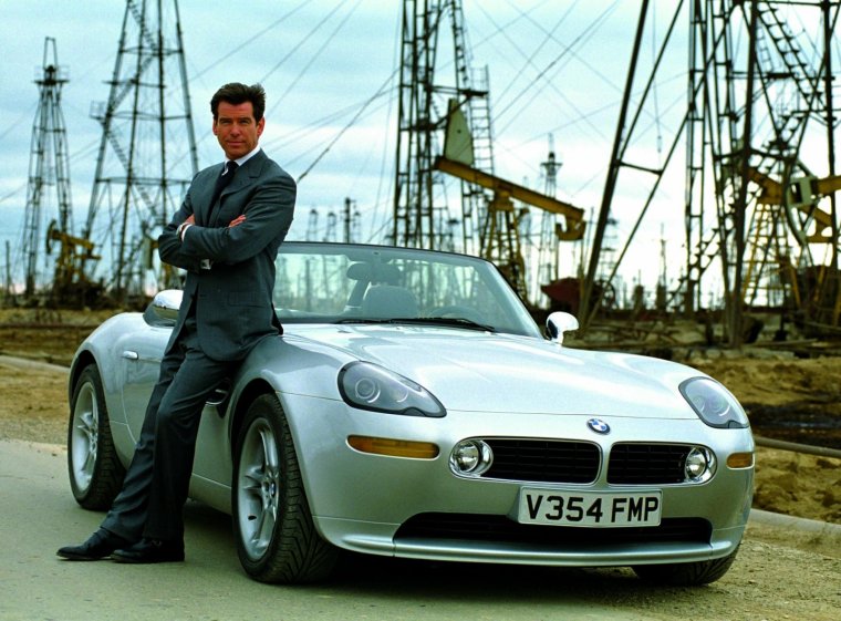 Машина Джеймса Бонда BMW z8