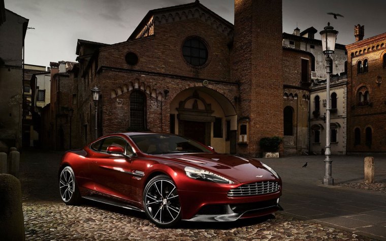 Aston Martin Vanquish 2 поколение