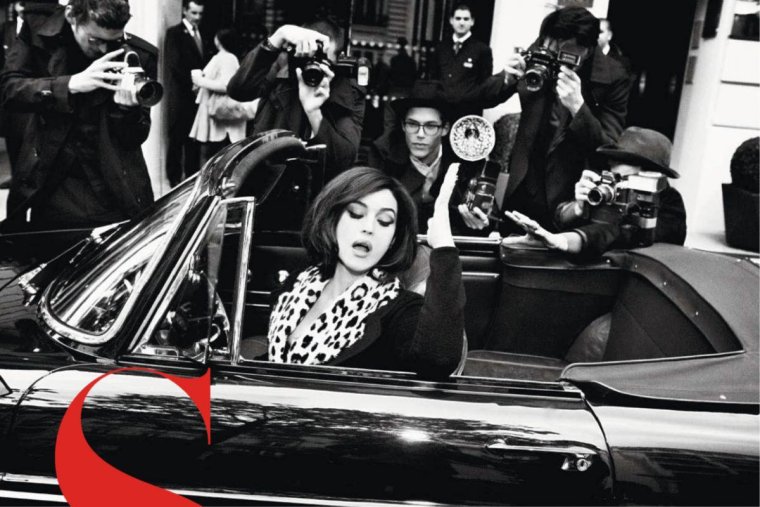 Моника Белуччи в машине