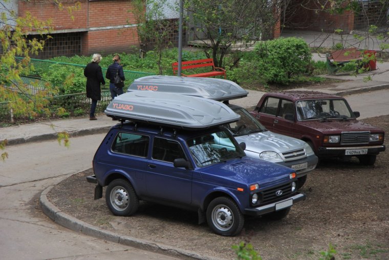 Chevrolet Niva бокс на крышу