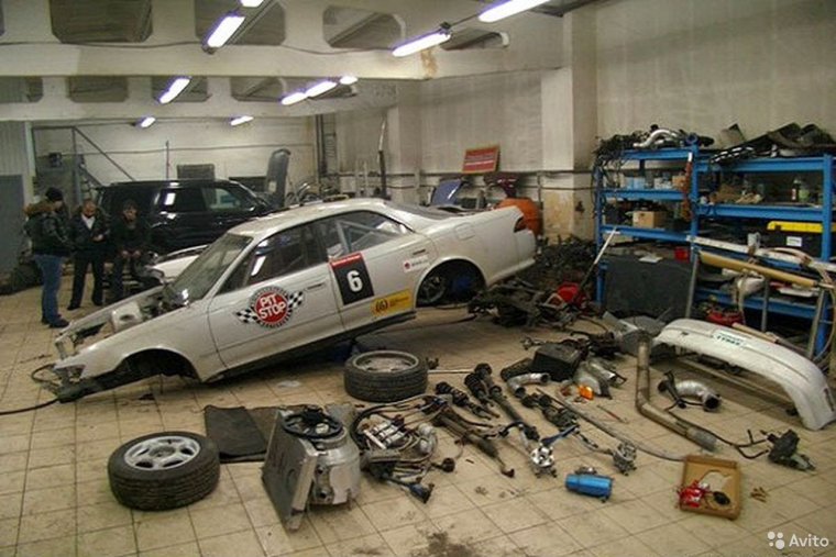 Разобранный автомобиль