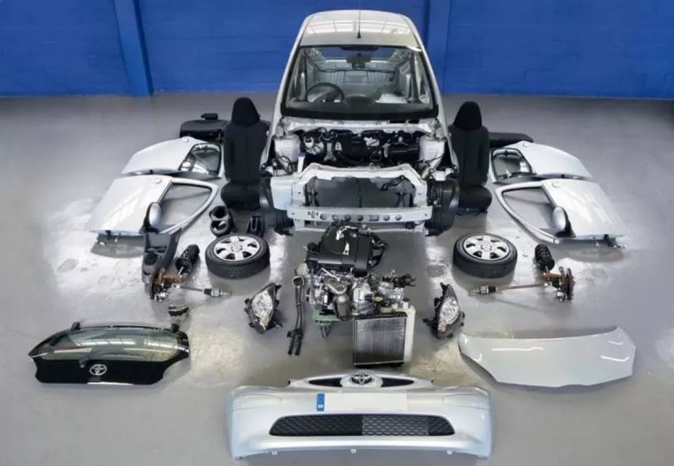 Кузов машины из пластмассы