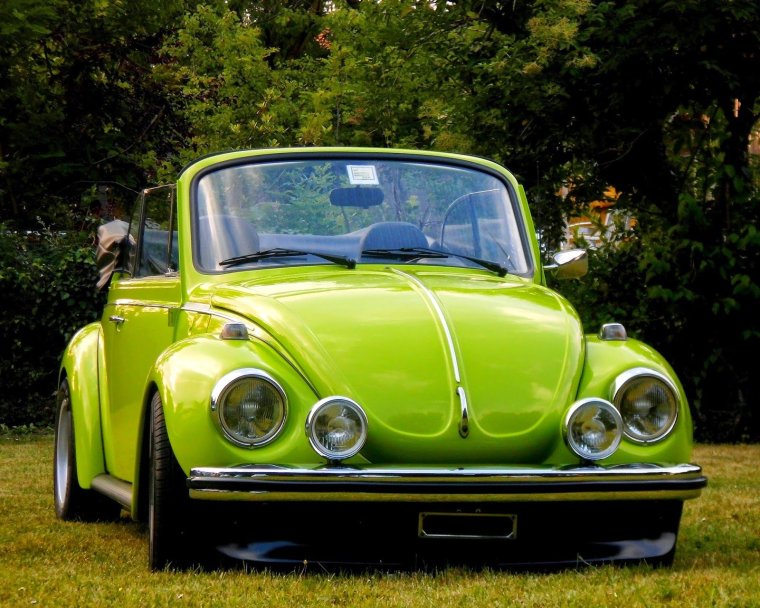Фольксваген Битл зеленый