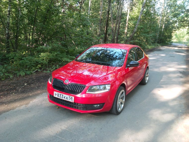 Красная Шкода Октавия а7